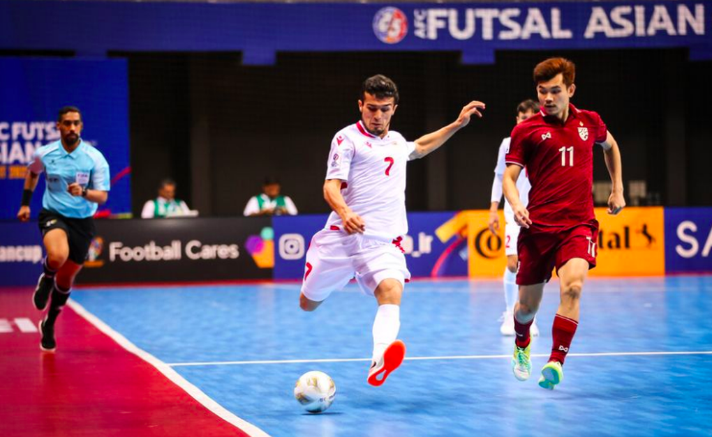 Thắng kịch tính Tajikistan, futsal Thái Lan vào bán kết gặp Iran - 1 Thắng kịch tính Tajikistan, futsal Thái Lan vào bán kết gặp Iran - 1
