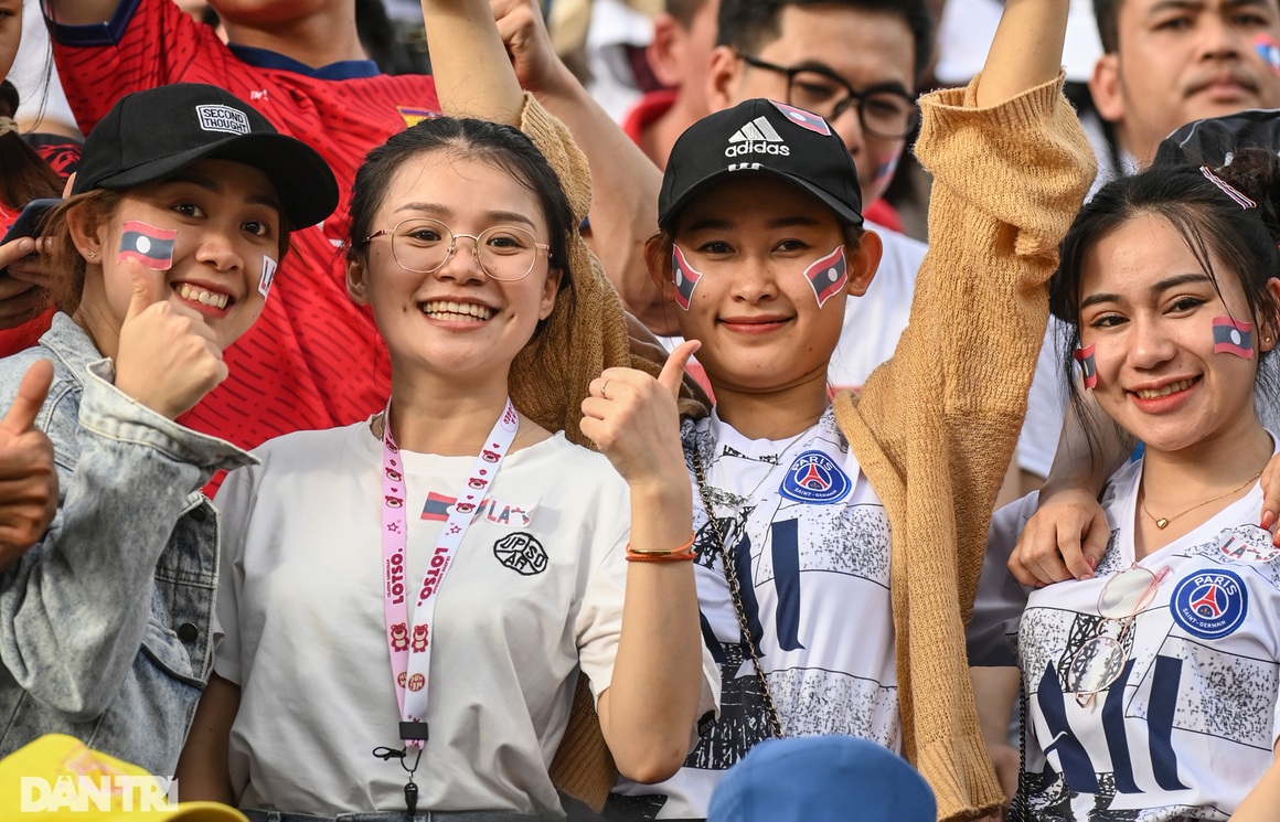 Được CĐV Việt Nam tiếp sức, U23 Lào biến Thiên Trường trở thành sân nhà - 4 Được CĐV Việt Nam tiếp sức, U23 Lào biến Thiên Trường trở thành sân nhà - 4