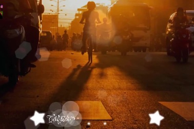 Sống như những đóa hoa - Tạ Quang Thắng