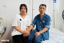 Bố mẹ ung thư, con gái bỏ học, con trai chạy xe ôm kiếm từng đồng viện phí