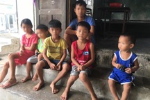 Mẹ nhảy cầu tự tử bỏ lại 6 con thơ