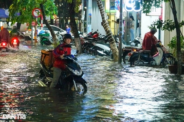 Chủ tịch Cần Thơ treo thưởng 50 triệu đồng cho ý tưởng chống ngập tốt