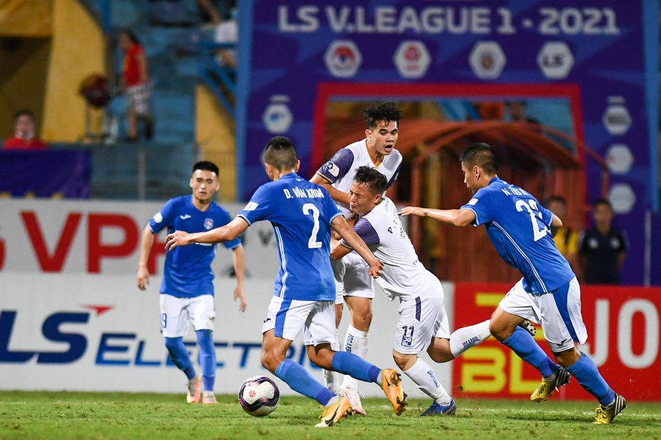 CLB Hà Nội 4-0 Than Quảng Ninh: Quang Hải rực sáng - 3 CLB Hà Nội 4-0 Than Quảng Ninh: Quang Hải rực sáng - 3