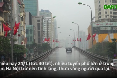 Hình ảnh khác lạ của Hà Nội chiều 30 Tết