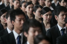 Kỳ vọng tăng lương nhờ... già hóa dân số