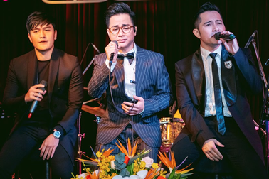 Quách Tuấn Du, Châu Gia Kiệt bật khóc khi hát tưởng nhớ Vân Quang Long