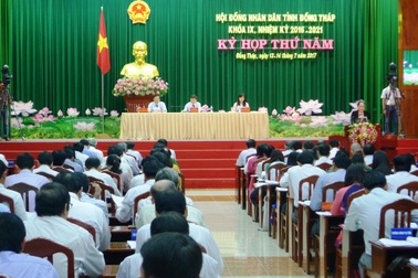 Cử tri Đồng Tháp "đau đầu" vì nhạc sống, karaoke di động