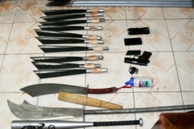 Rút súng bắn người đến đòi nợ