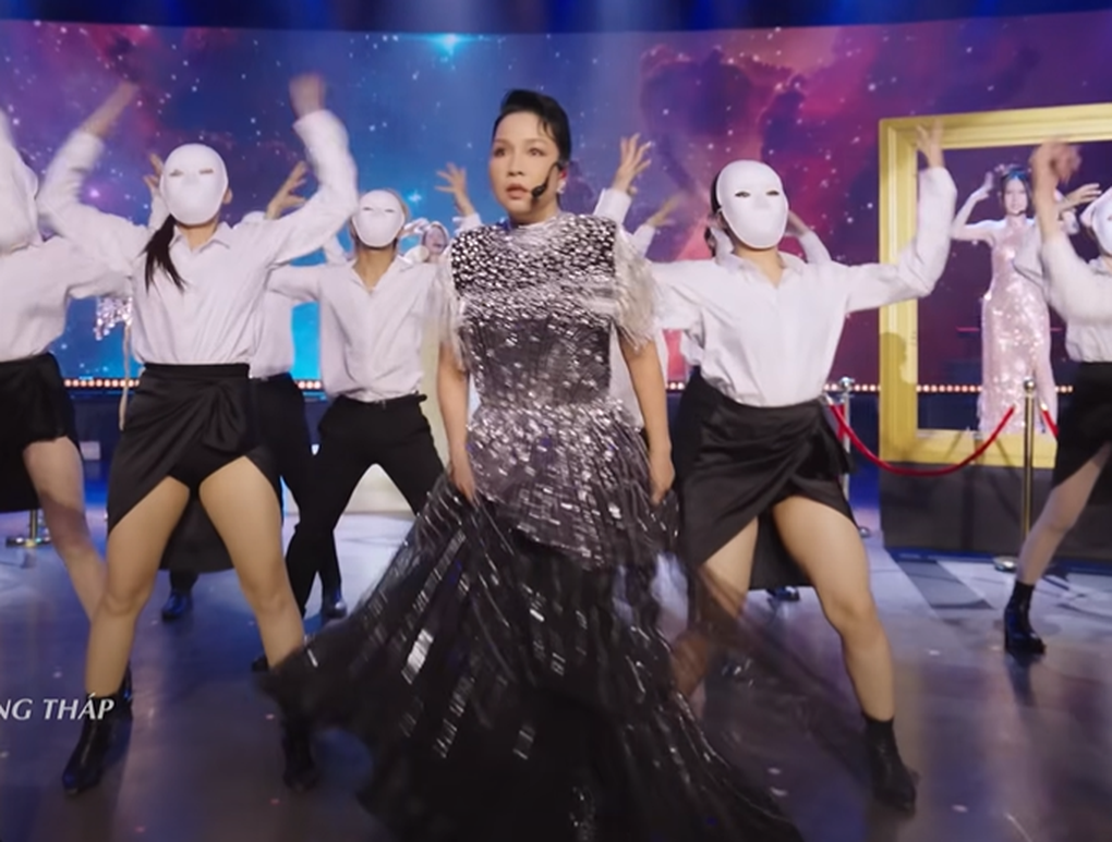 Loạt biểu cảm hài hước khiến Mỹ Linh thành nữ hoàng meme thế hệ mới - 8 Loạt biểu cảm hài hước khiến Mỹ Linh thành nữ hoàng meme thế hệ mới - 8