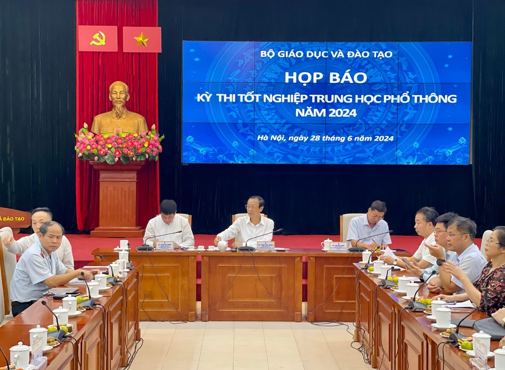 Kỳ thi tốt nghiệp THPT 2024: Không có chuyện lộ lọt đề thi ngữ văn - 4 Kỳ thi tốt nghiệp THPT 2024: Không có chuyện lộ lọt đề thi ngữ văn - 4