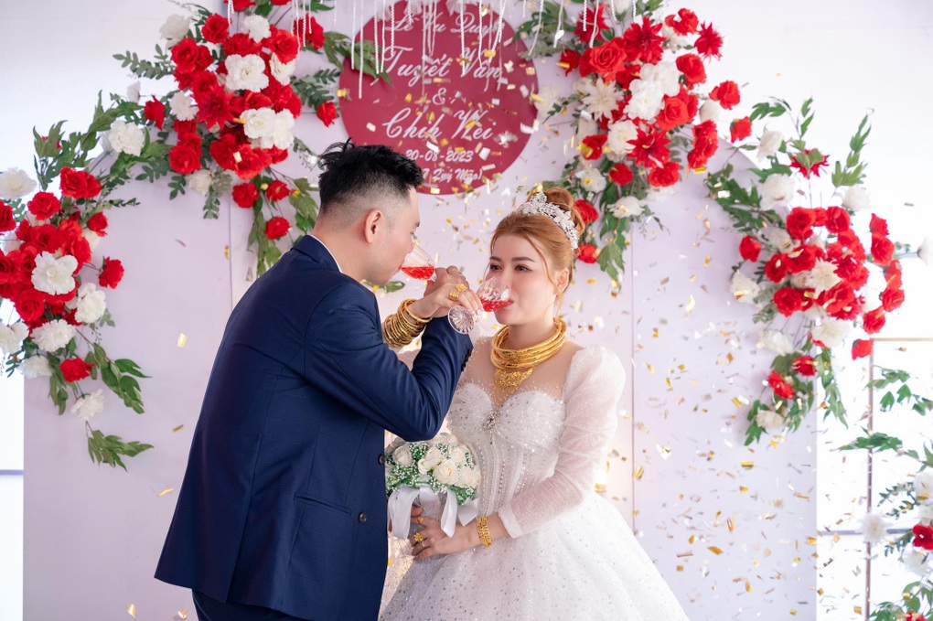 Cô dâu ở Hậu Giang gây sốt với sính lễ khủng trước khi về nhà chồng - 3