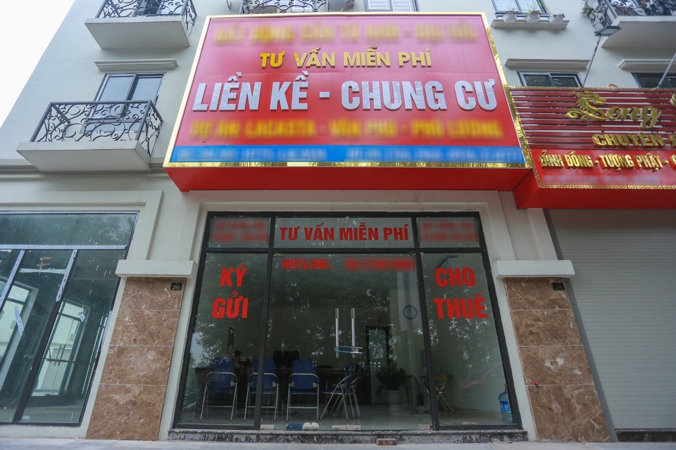 Khủng hoảng vì đại dịch, loạt công ty BĐS ở Hà Nội cửa đóng, then cài - 3 Khủng hoảng vì đại dịch, loạt công ty BĐS ở Hà Nội cửa đóng, then cài - 3