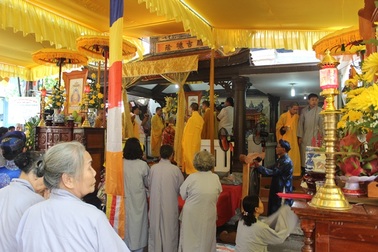 Lễ cúng cho các âm hồn tại Huế vào ngày thất thủ Kinh đô