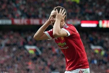 Van Gaal: “MU mất oan phạt đền trước Man City”