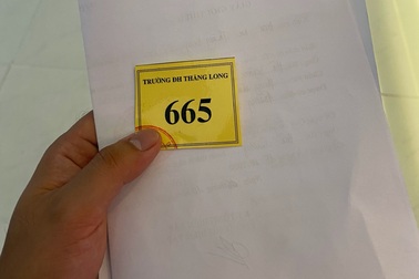 ĐH Thăng Long xét tuyển theo số thứ tự, thí sinh thức xuyên đêm chờ lấy số