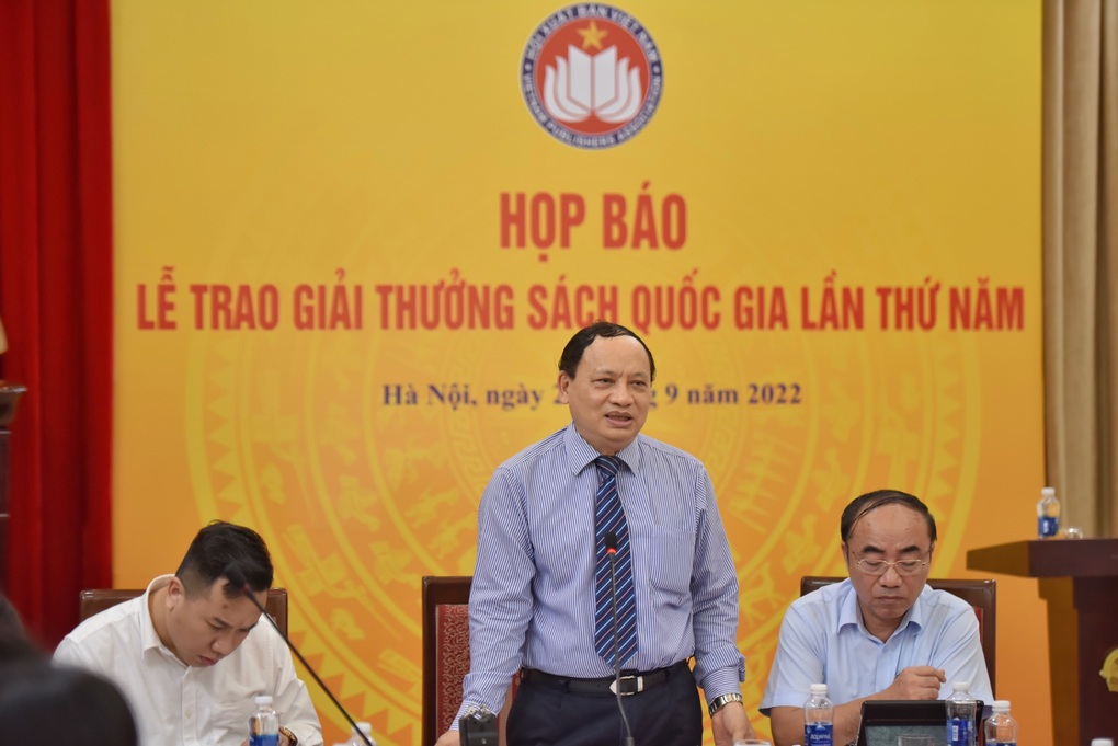 Giải thưởng Sách Quốc gia lần thứ 5 không tìm được giải đặc biệt - 2 Giải thưởng Sách Quốc gia lần thứ 5 không tìm được giải đặc biệt - 2