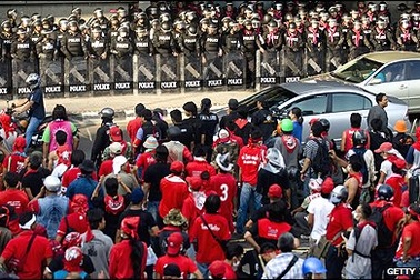 Thái Lan: Chính phủ sẽ có biện pháp mạnh với “áo đỏ” 