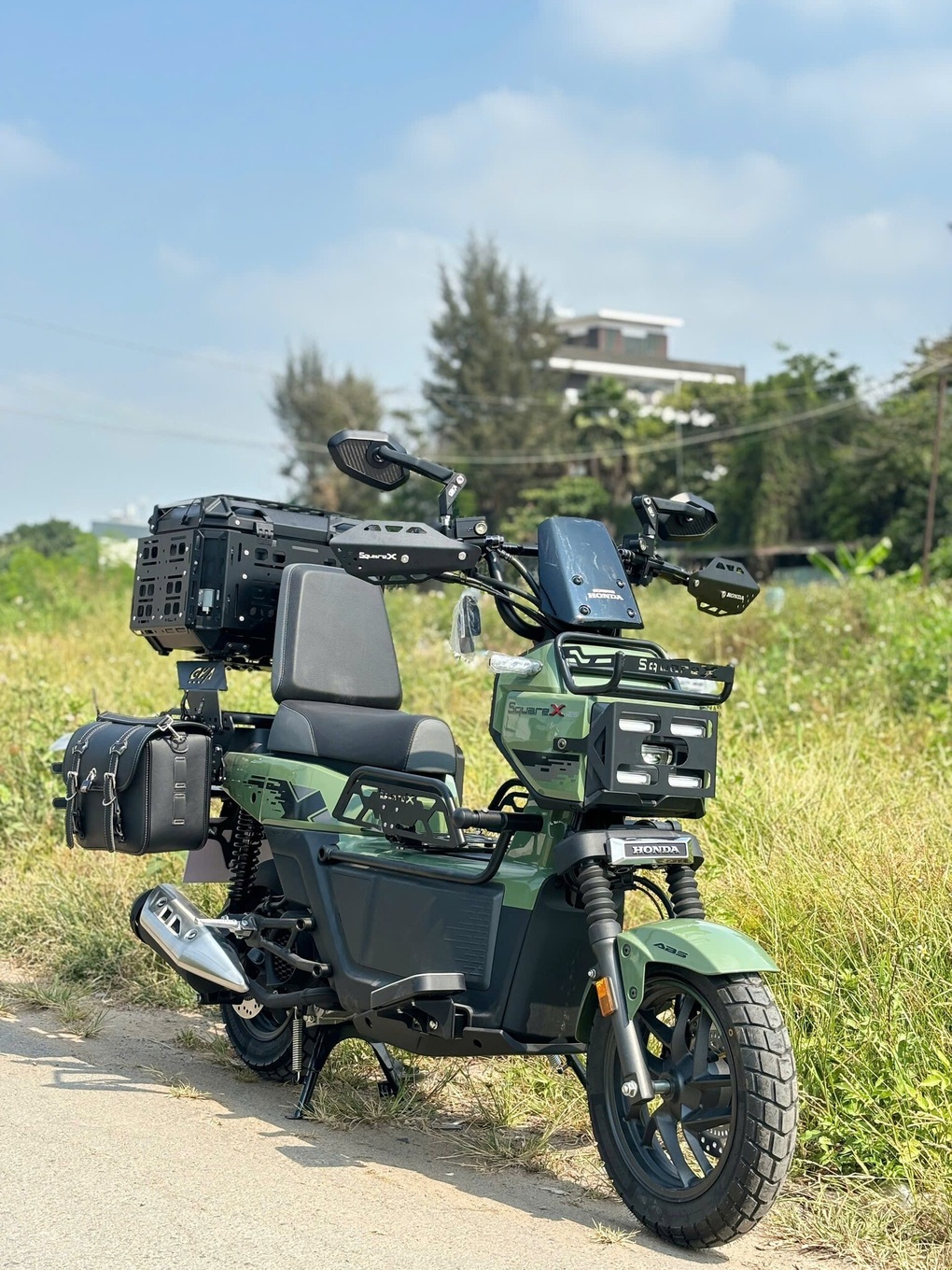 Honda Square X125: “Xế phượt” độc lạ nhập từ Trung Quốc, giá ngang SH - 2