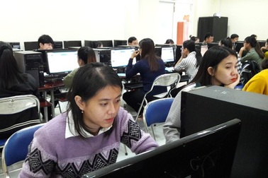 Quảng Ngãi: Thi thăng hạng giáo viên bằng hình thức trắc nghiệm trên máy tính