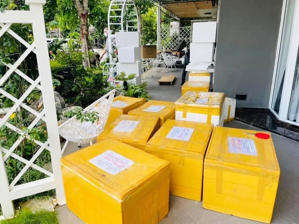 TPHCM: Phí vận chuyển đắt đỏ, khách buốt đầu sau mỗi lần thanh toán - 1 TPHCM: Phí vận chuyển đắt đỏ, khách buốt đầu sau mỗi lần thanh toán - 1