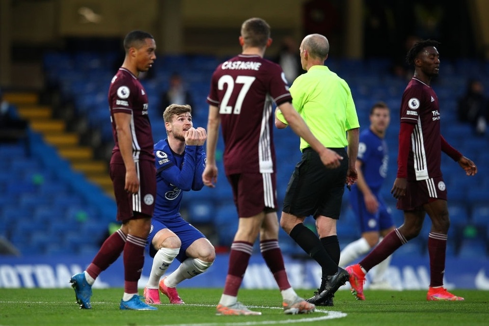 Chelsea 2-1 Leicester: VAR không thể cản The Blues trả thù - 3