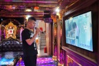 Chủ quán né tránh, khách vẫn mơ hồ: Mở YouTube hát karaoke có đúng luật?