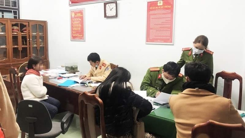 Đo nồng độ cồn, phát hiện nhiều đối tượng dính ma túy - 1 Đo nồng độ cồn, phát hiện nhiều đối tượng dính ma túy - 1
