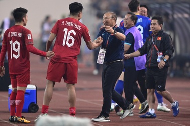 Thống kê ấn tượng của HLV Park Hang Seo khi đối đầu Indonesia