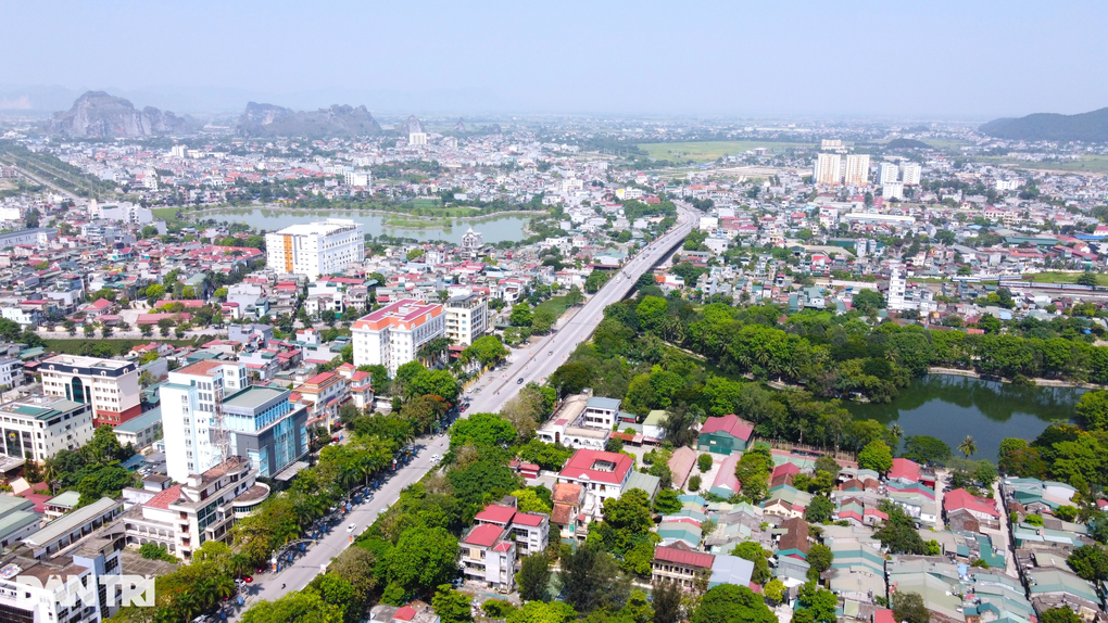 Chủ tịch Thanh Hóa: Điều chuyển, thay thế cán bộ yếu kém - 2 Chủ tịch Thanh Hóa: Điều chuyển, thay thế cán bộ yếu kém - 2
