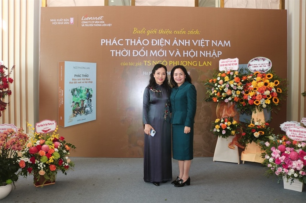 TS Ngô Phương Lan ra mắt sách về điện ảnh - 1 TS Ngô Phương Lan ra mắt sách về điện ảnh - 1
