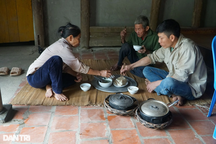 Nam công nhân mơ những bữa cơm có thịt cho cha già, mẹ héo, con thơ