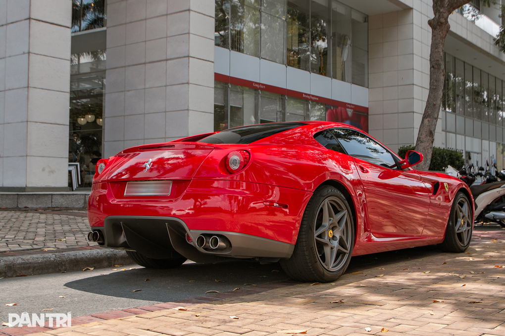Ông Đặng Lê Nguyên Vũ mua lại hai siêu xe Ferrari hàng hiếm từng bán đi - 8 Ông Đặng Lê Nguyên Vũ mua lại hai siêu xe Ferrari hàng hiếm từng bán đi - 8