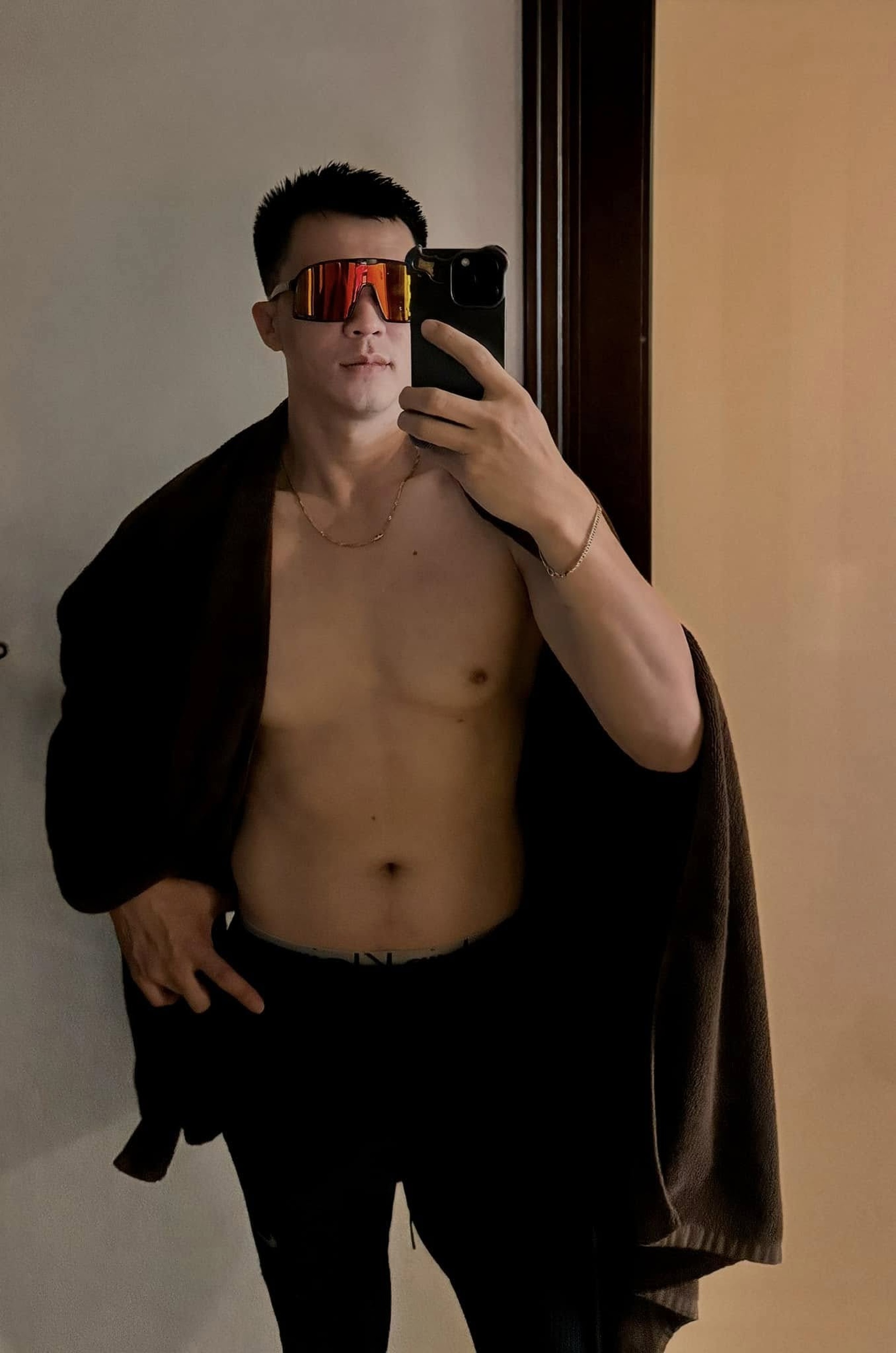 Ba nam diễn viên điển trai, khí chất tổng tài phim giờ vàng VTV - 7 Ba nam diễn viên điển trai, khí chất tổng tài phim giờ vàng VTV - 7