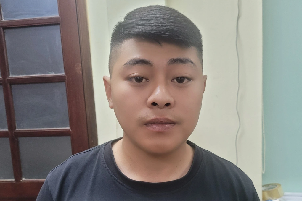 Nam thanh niên đang đi ở Hạ Long bất ngờ trúng đạn - 1 Nam thanh niên đang đi ở Hạ Long bất ngờ trúng đạn - 1