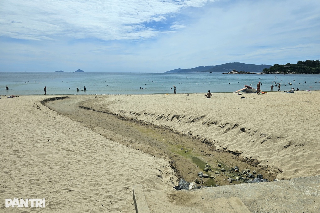 Phương án xử lý dòng nước đen ngòm chảy ra biển Nha Trang - 2 Phương án xử lý dòng nước đen ngòm chảy ra biển Nha Trang - 2