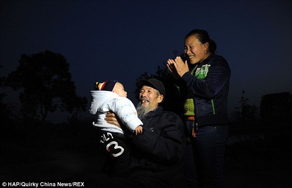 Chuyện tình của thầy lang 79 tuổi và vợ kém 45 tuổi - 3