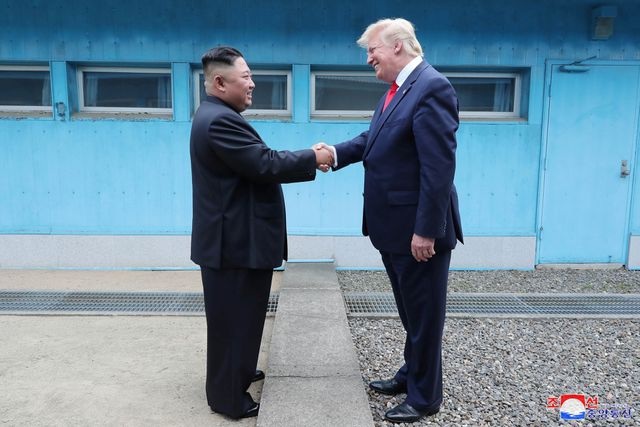 Năm “ngoại giao” khởi sắc của nhà lãnh đạo Kim Jong-un - 10 Năm “ngoại giao” khởi sắc của nhà lãnh đạo Kim Jong-un - 10