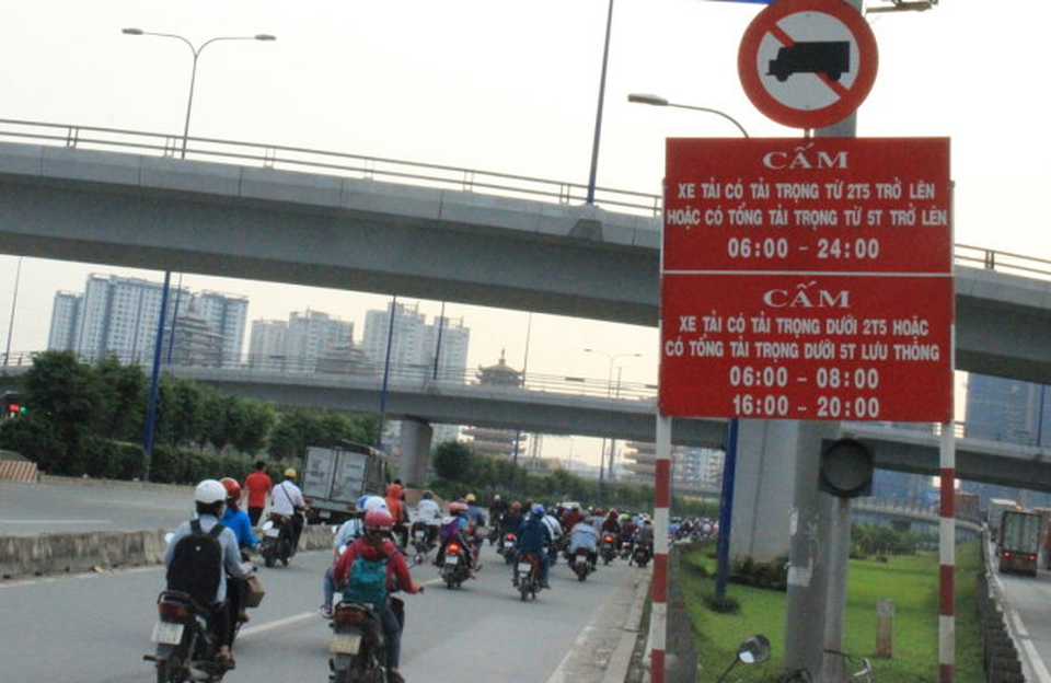 Lái xe bán tải cần nhớ những quy định này để tránh vi phạm giao thông - 5 Lái xe bán tải cần nhớ những quy định này để tránh vi phạm giao thông - 5