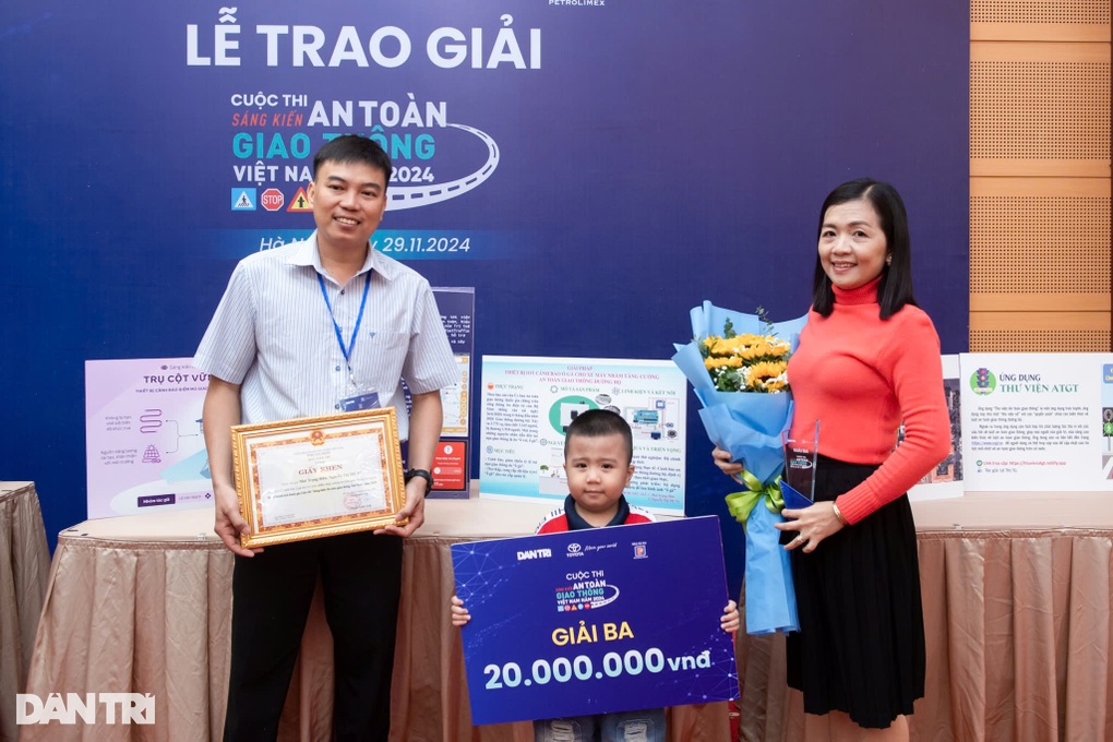 Sáng kiến An toàn giao thông Việt Nam có nhiều ý tưởng đột phá - 3 Sáng kiến An toàn giao thông Việt Nam có nhiều ý tưởng đột phá - 3