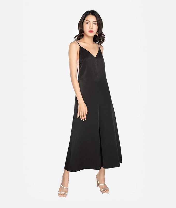 Mỹ nhân Hàn cùng diện jumpsuit 2 dây: Jennie gợi cảm, Lisa cá tính, riêng Irene rón rén nhất hội vì sợ lộ hàng - Ảnh 10. Mỹ nhân Hàn cùng diện jumpsuit 2 dây: Jennie gợi cảm, Lisa cá tính, riêng Irene rón rén nhất hội vì sợ lộ hàng - Ảnh 10.