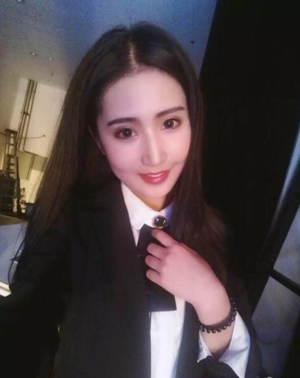 Triệu Lệ Dĩnh và Phùng Thiệu Phong phân chia tài sản thế nào sau ly hôn? - 4 Triệu Lệ Dĩnh và Phùng Thiệu Phong phân chia tài sản thế nào sau ly hôn? - 4