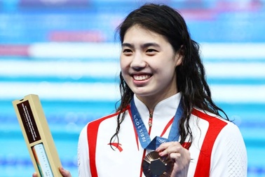 Nữ thần bơi lội Trung Quốc bức xúc vì câu hỏi "nhạy cảm"