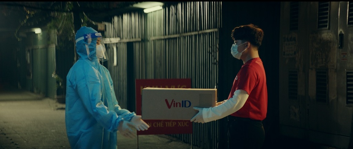 Quân A.P cùng VinID tung MV xúc động về mẹ, tri ân hậu phương chống dịch - 4 Quân A.P cùng VinID tung MV xúc động về mẹ, tri ân hậu phương chống dịch - 4