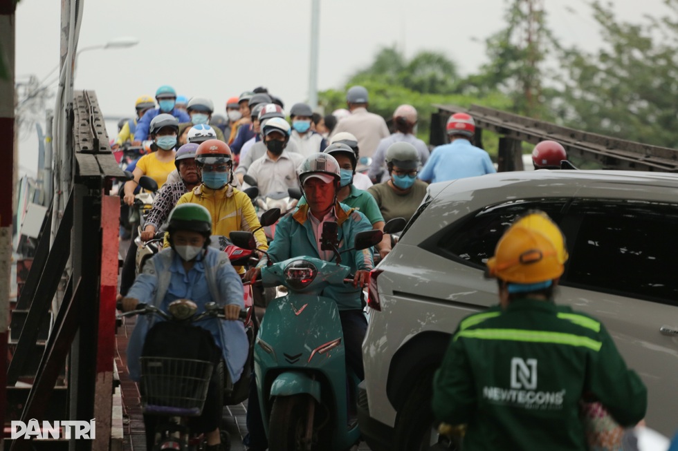 Ám ảnh kẹt xe trên 2 cầu sắt lâu đời ở cửa ngõ khu nam TPHCM - 2