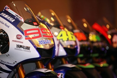 Chiêm ngưỡng chiếc xe đua MotoGP của Yamaha cùng Rossi và Lorenzo tại Sepang