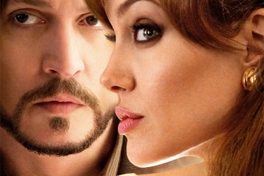 Hé lộ những cảnh hấp dẫn trong phim mới của Angelina Jolie 