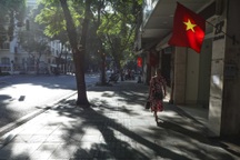 Sáng ngày Quốc khánh bình yên trên phố Hà Nội