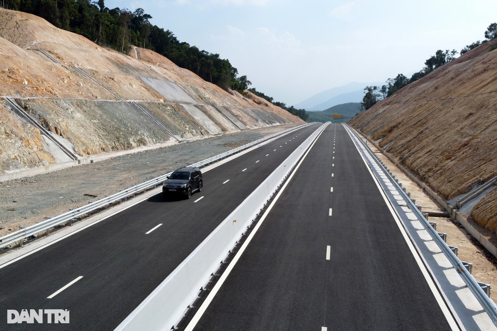 Hơn 70km cao tốc Vân Phong - Nha Trang trước ngày thông xe - 4 Hơn 70km cao tốc Vân Phong - Nha Trang trước ngày thông xe - 4