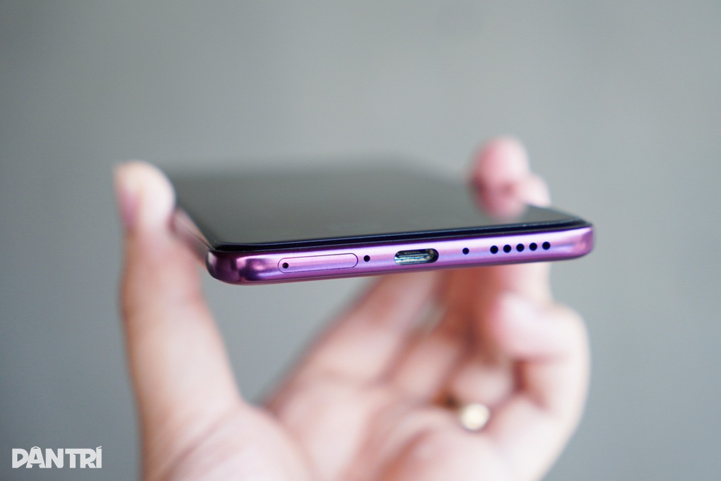 Trên tay vivo V60: Cạnh tranh OPPO Reno14, iPhone 16e - 7