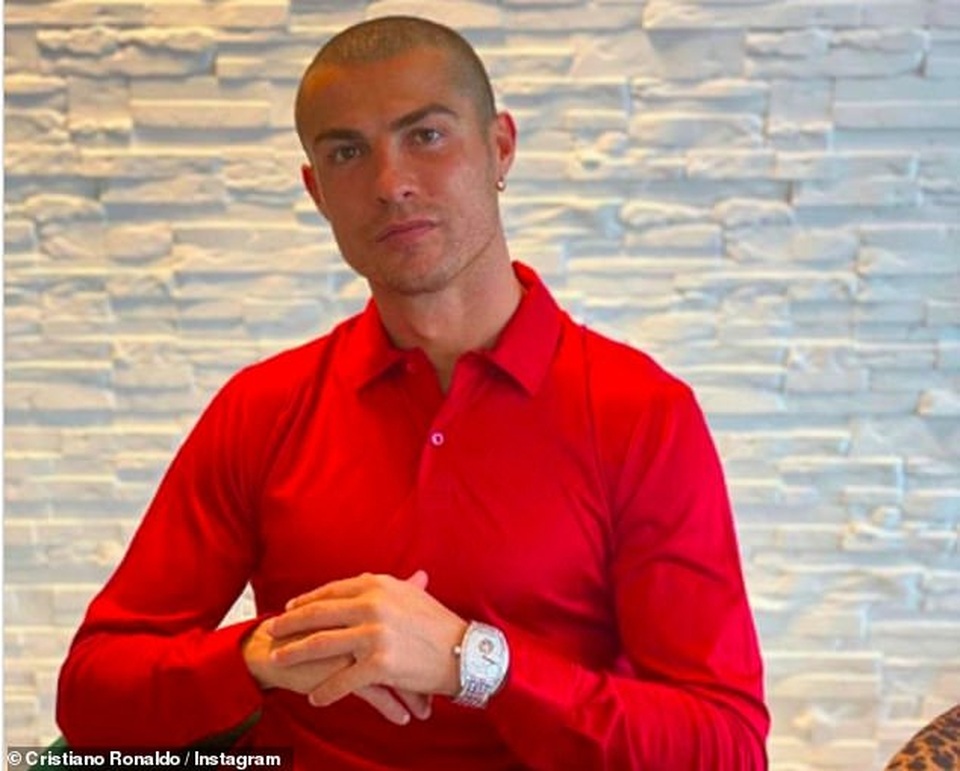 C.Ronaldo nín thở chờ kết quả xét nghiệm để kịp ra sân đối đầu Messi - 1 C.Ronaldo nín thở chờ kết quả xét nghiệm để kịp ra sân đối đầu Messi - 1